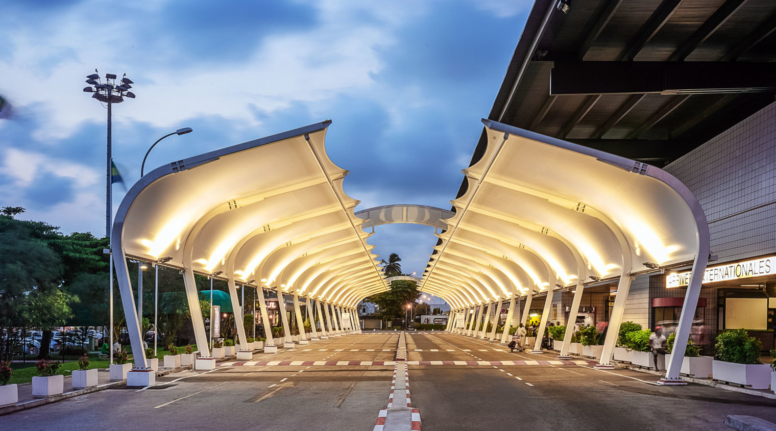 How to get to GABON: Traveling by Plan, Car and sea.